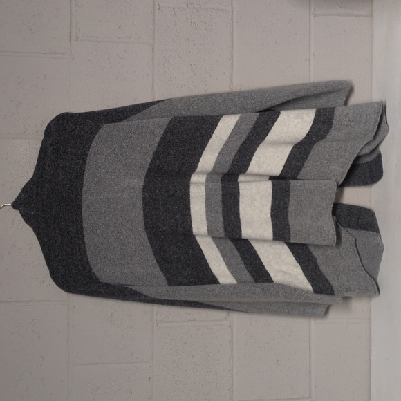 Old Navy Charcoal Striped Soft Knit Open Front Cardigan Size XXL - Picture 4 of 4